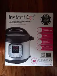 Instant Pot pressure cooker - 6 quart - mint never used