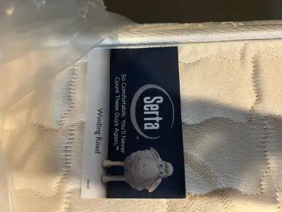 Upgrade your RV experience with this gently used Serta RV queen mattress, designed for ultimate comf...