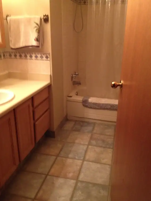 Room for Rent Canmore63793658296835123