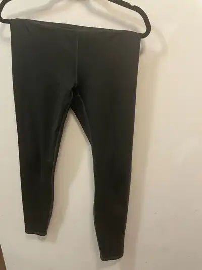 Fabletics Leggings size M cooling for summer or running , View more