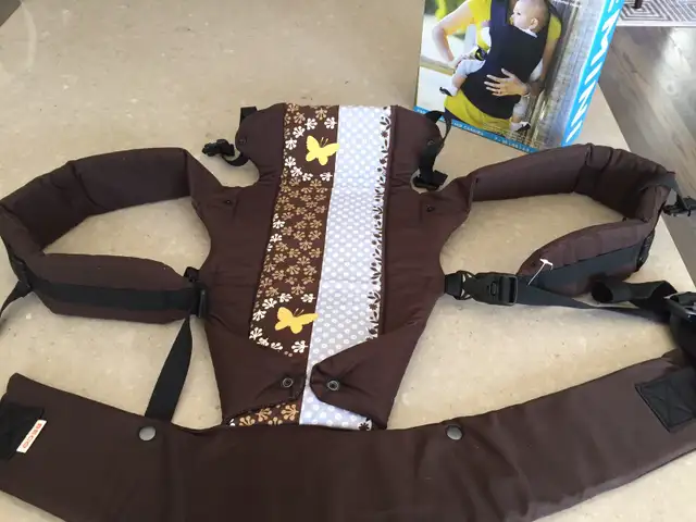 Beco Gemini baby carrier in Strollers, Carriers & Car Seats in City of Toronto - Image 3