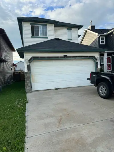 House for Sale in Saddleridge Calgary, N.E. Two stories with double attached garage. Build in 2000,...
