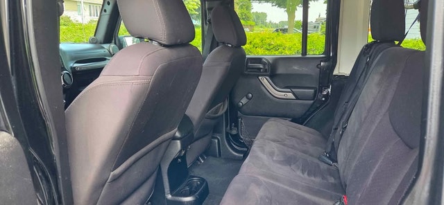 Jeep Wrangler Unlimited Sport 2014 — photo 5