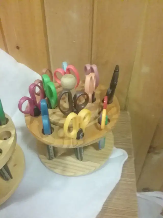 calling all you craft people come get some scissors( new price ...