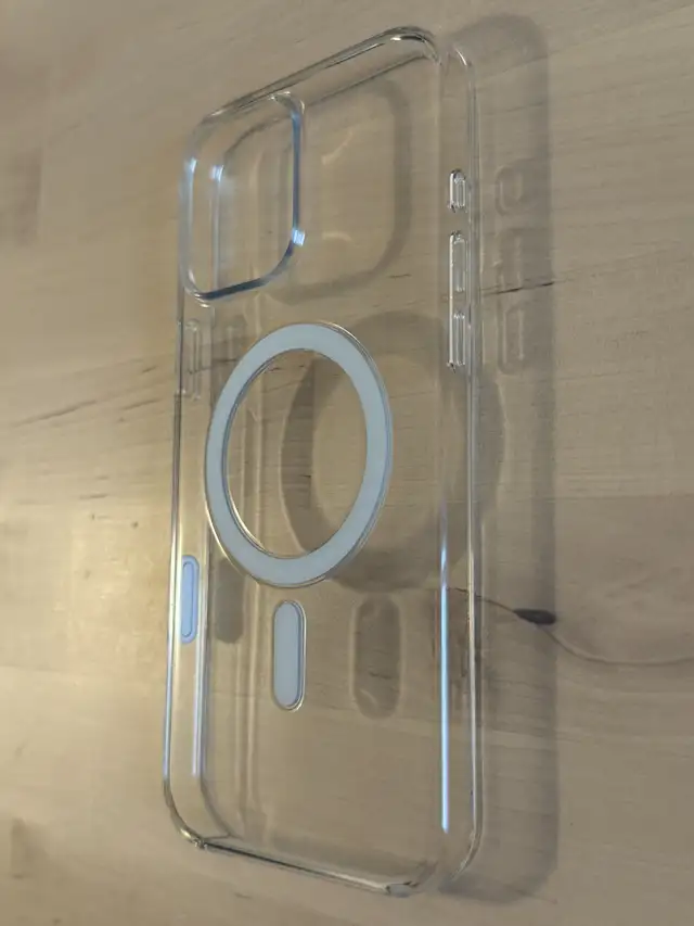Clear Case with MagSafe for iPhone 16 Pro Max in Cell Phone Accessories in Markham / York Region - Image 5