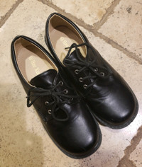 Dress shoes size 39