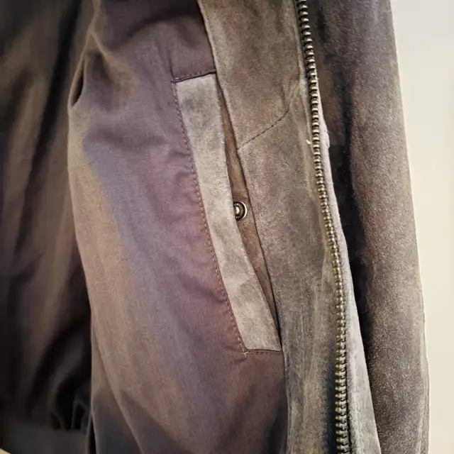 Men's Express Suede Bomber Jacket in Men's in City of Toronto - Image 4