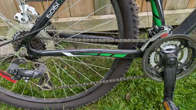 CCM Mountain Bike for Heights 5'8" to 6'0" in Mountain in Ottawa - Image 5