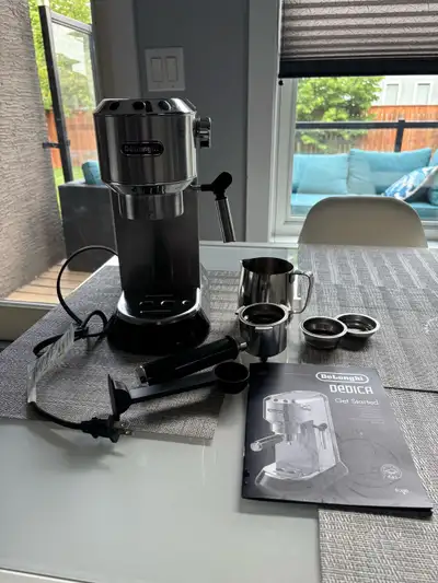 De'Longhi Espresso and Cappuccino Machine *Like new, barely used *Works great - Selling because we j...