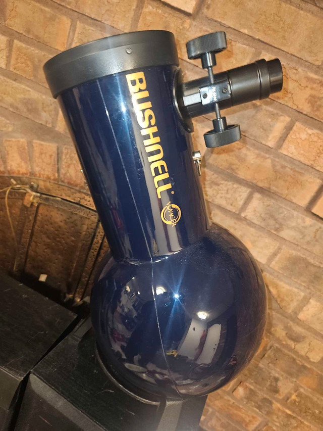 Bushnell 4.5 Family Telescope in Hobbies & Crafts in Gatineau - Image 2