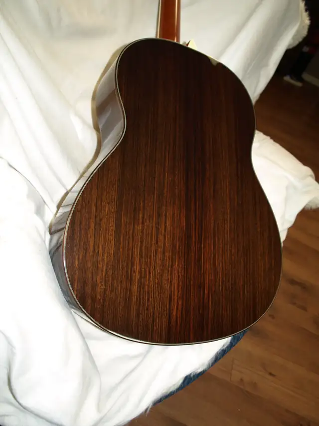 Larrivee L-10 NAMM 2000 Collectors Edition Acoustic Guitar in Guitars in Ottawa - Image 8