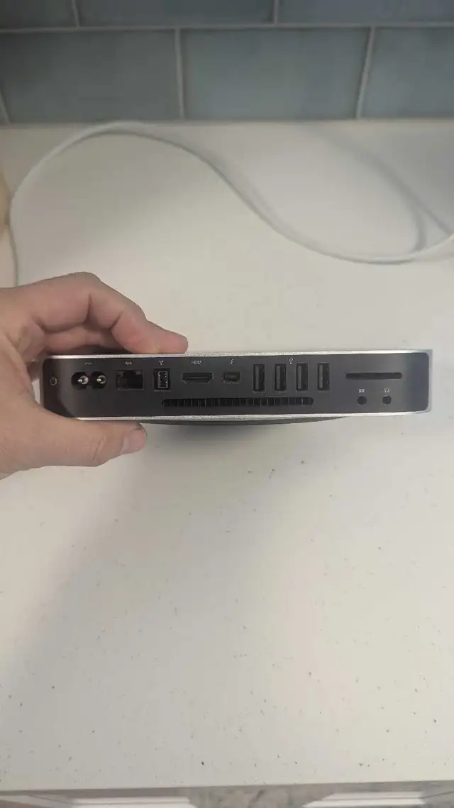 Mac Apple Sales and Repairs in Laptops in Markham / York Region - Image 4
