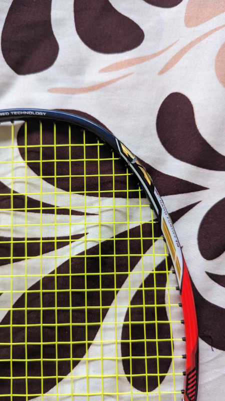 Hypernano x900 badminton racket in Tennis & Racquet in City of Toronto - Image 2