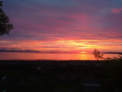 Havre de Paix situé a 20 Minutes de Lévis & Montmagny 1) Situé au centre d'une Grande. BAIE. le Chal...