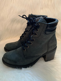 Artica boots 