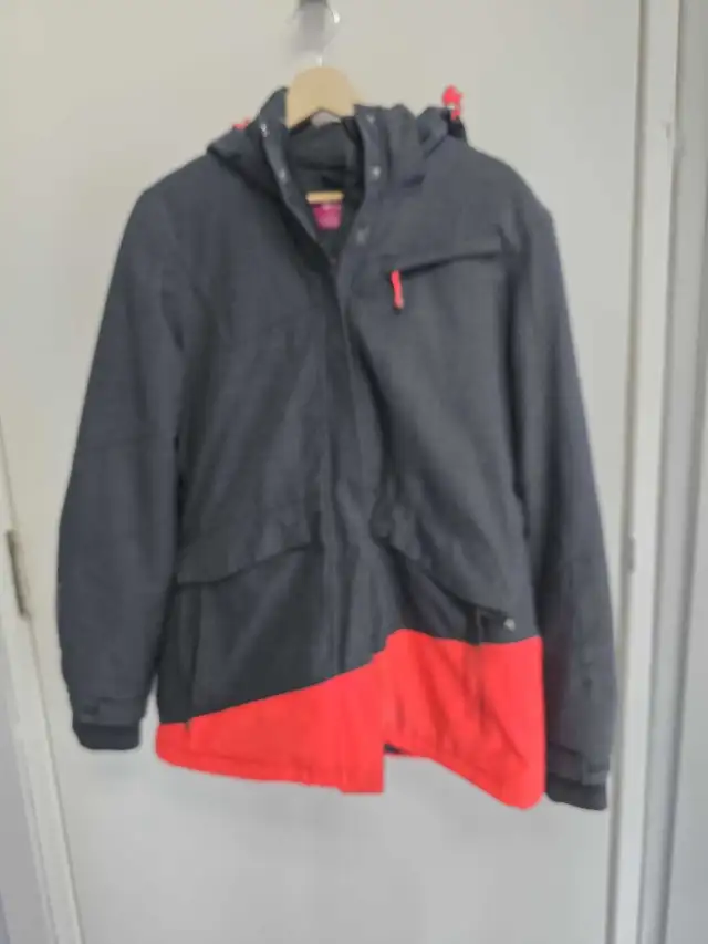 womens winter jacket  in Women's - Tops & Outerwear in Kitchener / Waterloo - Image 5