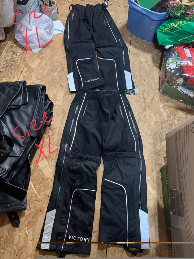 Victory motorcycle jackets and pants  in Women's - Tops & Outerwear in Annapolis Valley - Image 3
