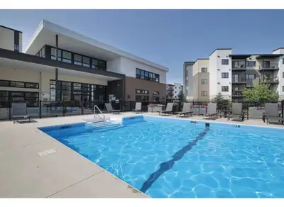 Luxury condo subletting next to Outlet Mall