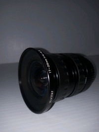 Vivitar 17-28 mm F/4-4 .5 Wide Angle Zoom Lens For Yashica/ COX