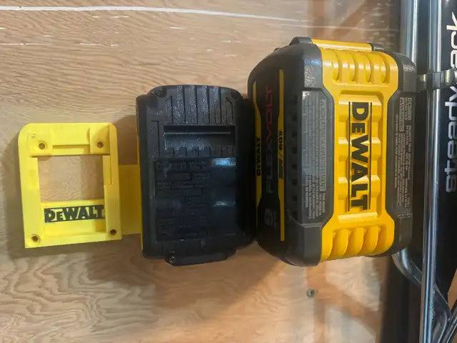 DeWalt Battery Holder Bracket - Single and Triple in Power Tools in Markham / York Region - Image 8