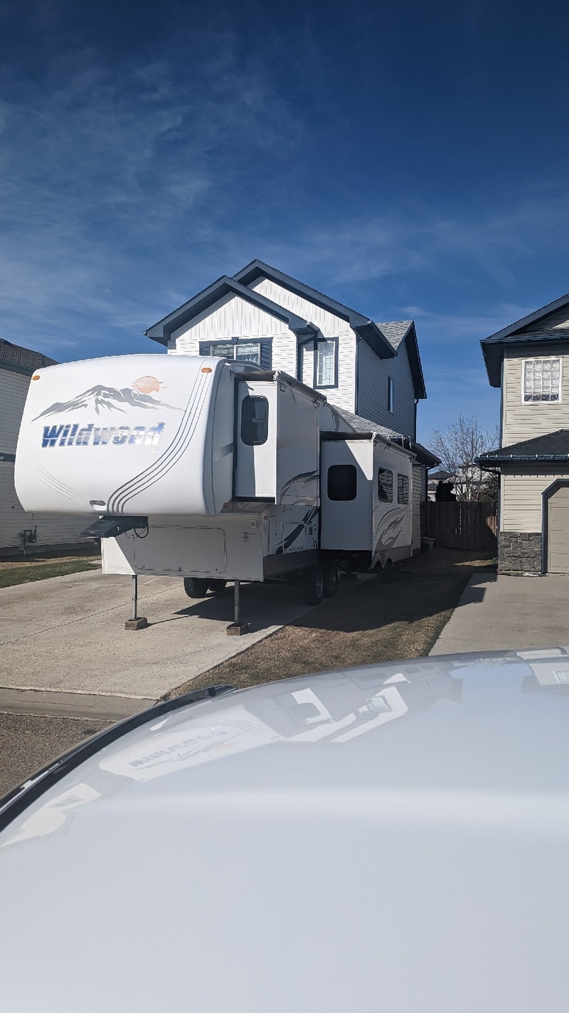 28 foot, 2008 Wildwood 5th wheel. RVs & Motorhomes St. Albert Kijiji