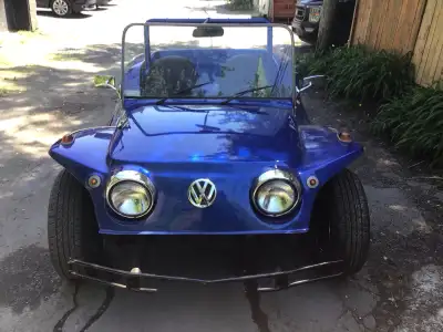 Dune buggy 1975 Très bon état Freins neufs Ligne à gaz neuve Tank à gaz neuve Ligne à freins neuve C...