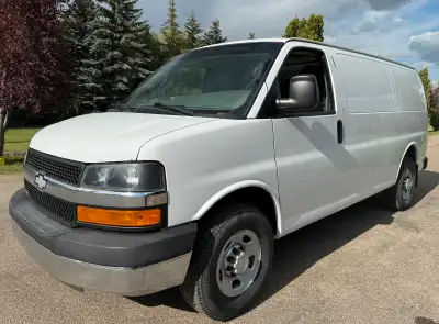 4.8L 8CYL Gasoline Engine, Automatic Transmission, STAINLESS STEEL SHELVING, PARTITION, INSULATED RU...