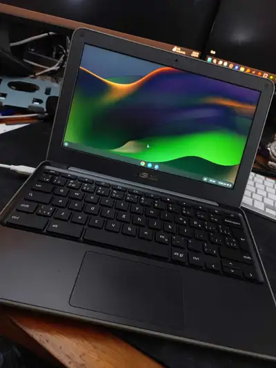 Asus C202XA Chromebook in great condition , View more