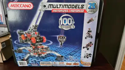 Edition 100e Anniversaie. 25 modèles différents Édition rare, kit complet