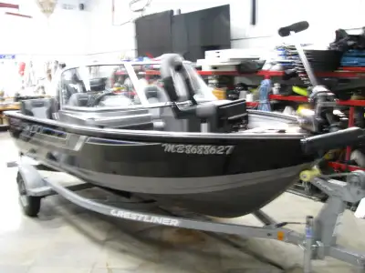 Very clean low hour boat. 60 hp Mercury 4 stroke with warranty until August 2026. All new electronic...