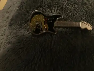 Twisted sister vintage guitar pin, View more