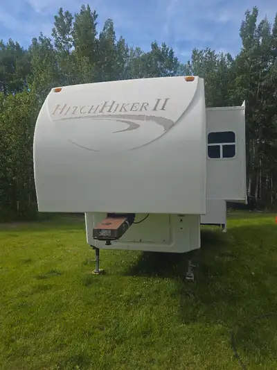 2007 Nuwa Hitchhiker Ii LS Located in Edson Alberta This 2007 Hitch Hiker II LS 30.5ft Was just de-w...