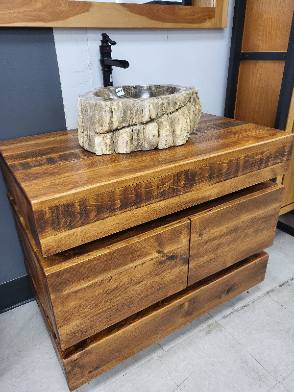 Pour une vanité rêver en bois sur mesure. dans Articles pour la salle de bains  à Laval/Rive Nord - Image 2