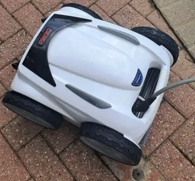 Polaris 9650iQ Pool Robot, View more