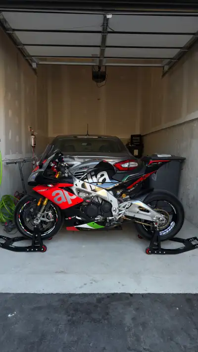 2018 Aprilia RSV4 Factory – Excellent Condition Selling my 2018 Aprilia RSV4 Factory. The bike is in...