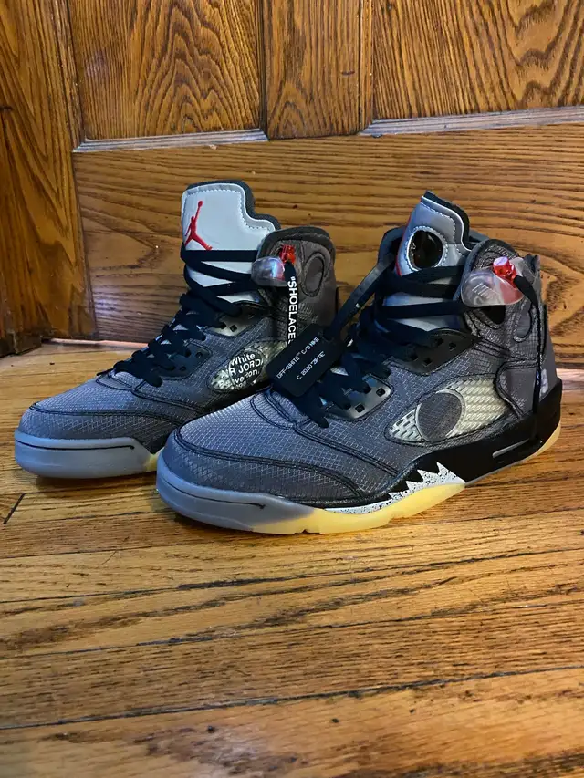 Air Jordan 5 Off-White in Men's Shoes in City of Toronto - Image 2