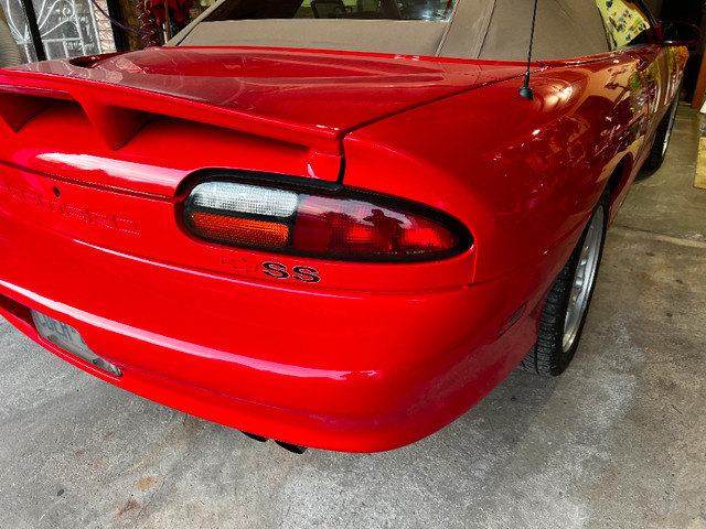 1998 Camaro SS Convertible, excellent condition, low kms in Classic Cars in Leamington - Image 2
