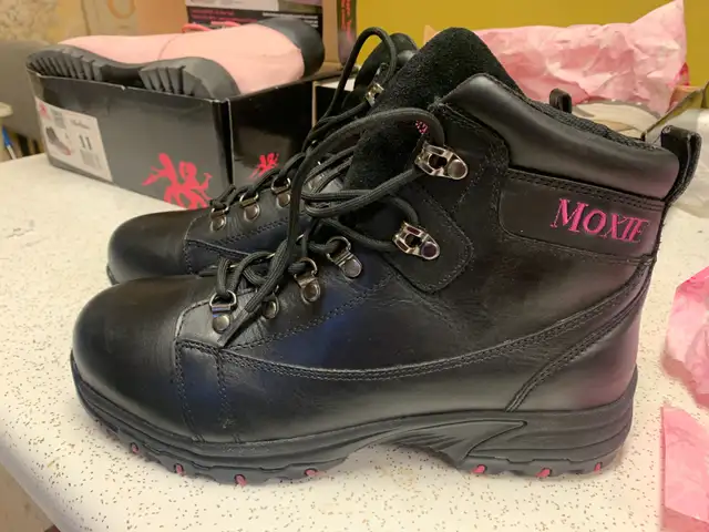 Moxie Work Boot's in Men's Shoes in Trenton - Image 2