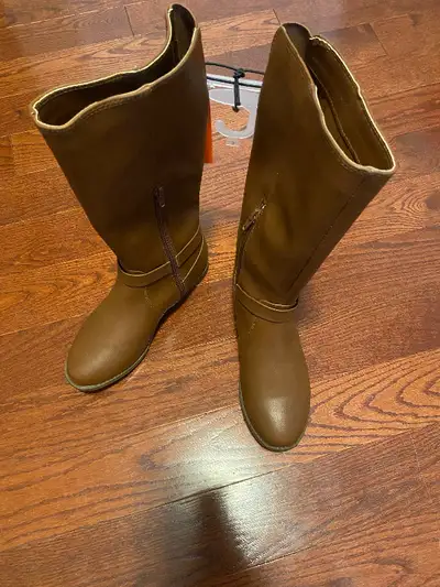 Brand new with tags girls brown boots, View more