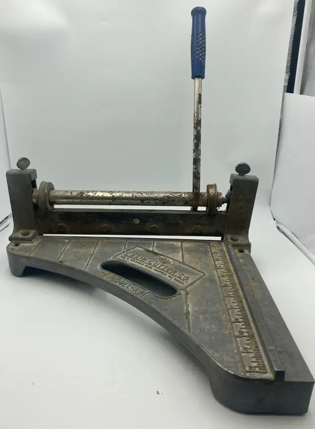 Crain Cutter Co. Tile Cutter Model- A in Hand Tools in Windsor Region - Image 7
