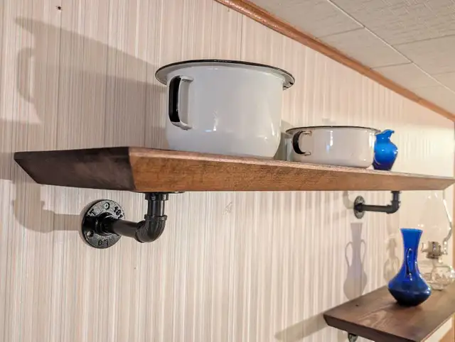 Rustic Pine Shelves on Pipe Brackets in Bookcases & Shelving Units in Markham / York Region - Image 3