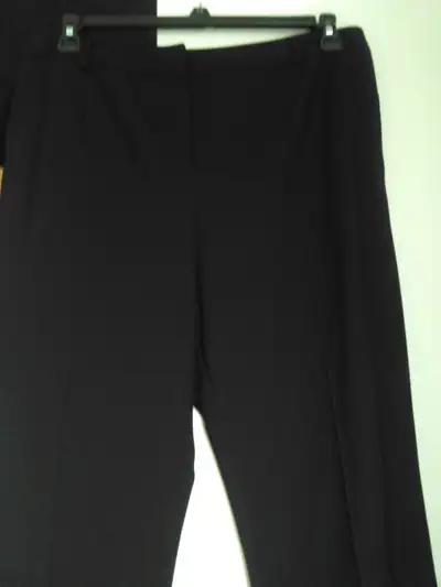Pantalon Femme  noir laine vierge 14 ans, View more