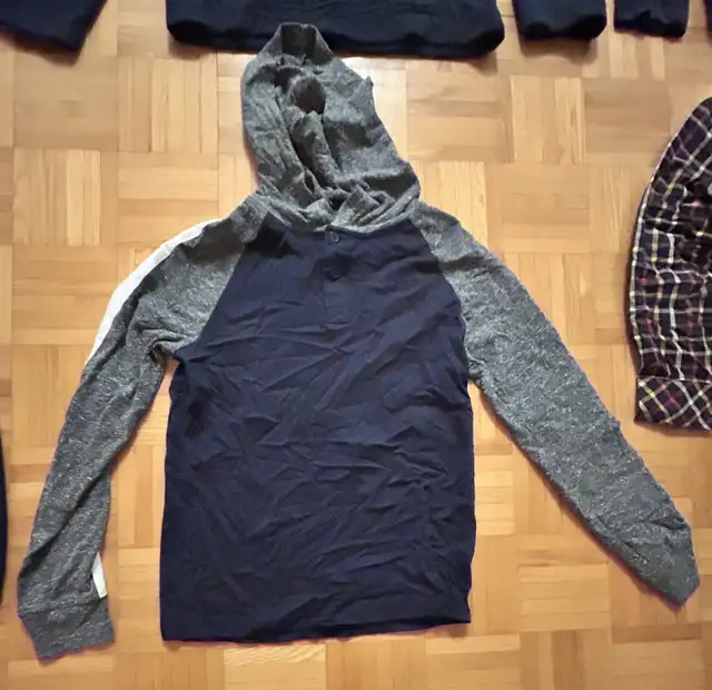 Boys Size 10-12 Shorts. Hoodies, and Shirts - $40 for All in Kids & Youth in Ottawa - Image 9