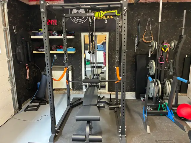 BOS squat rack + equipement505386740000368640