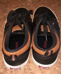 Levi's shoes  $30.like new .Original Levis