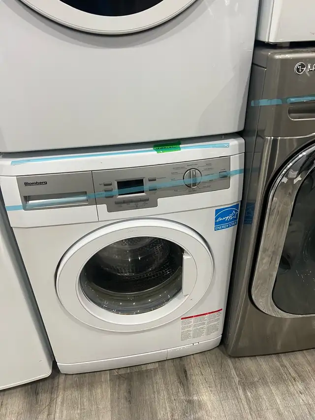 Bloomberg 24 w front load washer electric dryer  in Washers & Dryers in Mississauga / Peel Region - Image 3