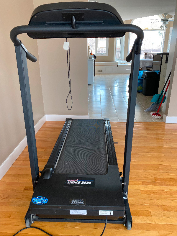 !!! Free Spirit Club Series Electric Treadmill !!! in Exercise Equipment in Strathcona County - Image 2