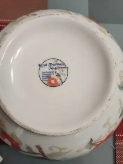 Royal Traditions Ming Dynasty Bowl $30 or best offer, View more