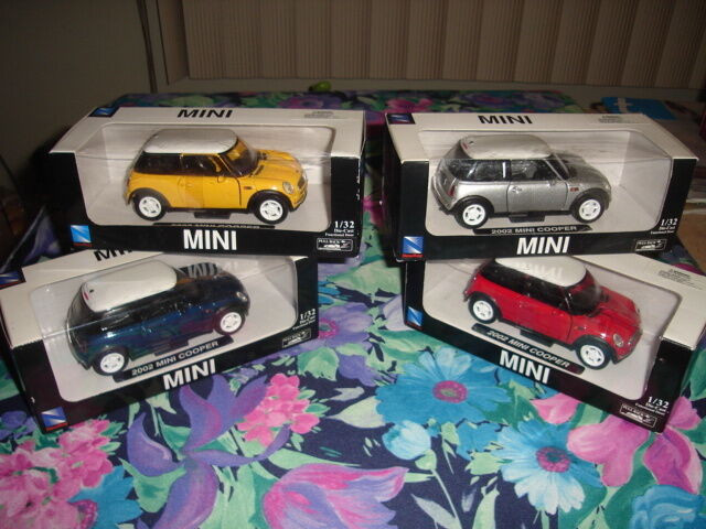 FIRST $25~ 2002 MINI COOPER PULL BACK WINDUP CAR COLLECTION ~ in Arts & Collectibles in St. Catharines