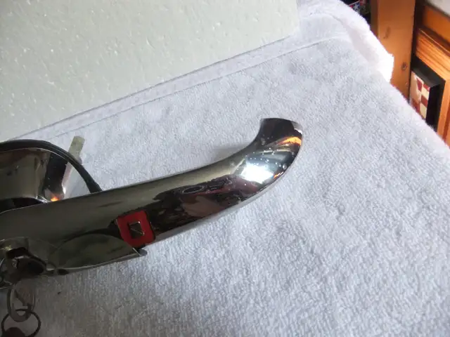 1949 ford flathead custom trunk handle assembly early takeoff in Auto Body Parts in Barrie - Image 10